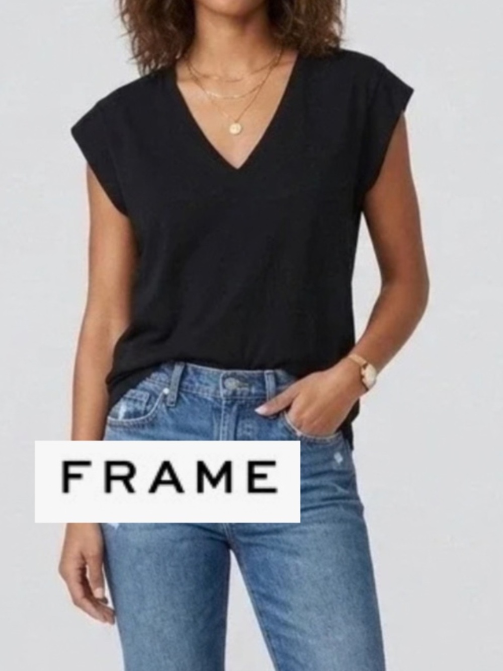 FRAME Le Mid Rise V neck tee, M, CB2839